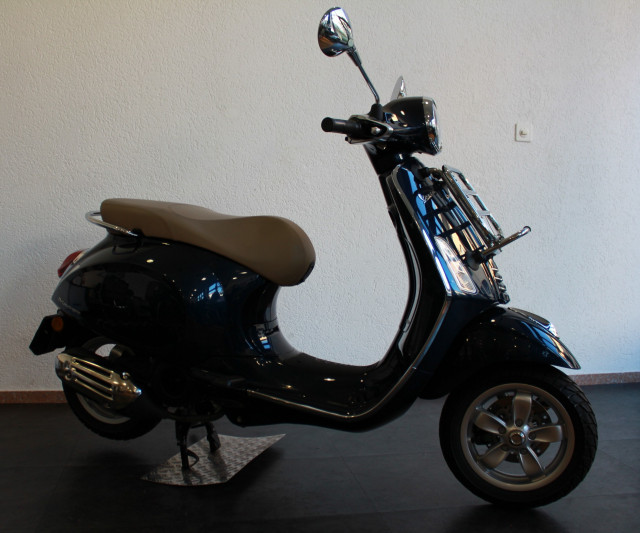 PIAGGIO Vespa Primavera 125 Roller Occasion