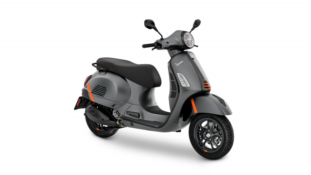 PIAGGIO Vespa GTS 300 HPE Super Sport Roller Neufahrzeug