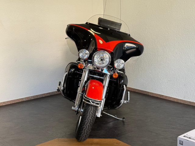 HARLEY-DAVIDSON FLHTCUSE 1802 Screamin Eagle Ultra Touring Occasion