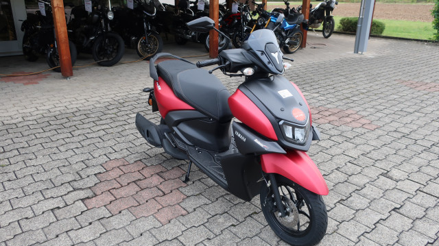 YAMAHA LCG 125 RayZR Scooter Used