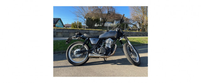 YAMAHA SR 400 Retro Usato