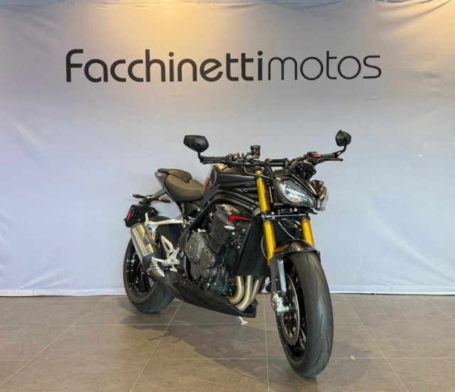 TRIUMPH Speed Triple 1200 RS Naked Vorführfahrzeug
