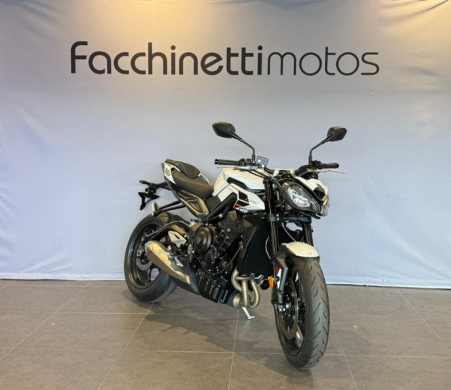 TRIUMPH Street Triple 765 R Naked Neufahrzeug