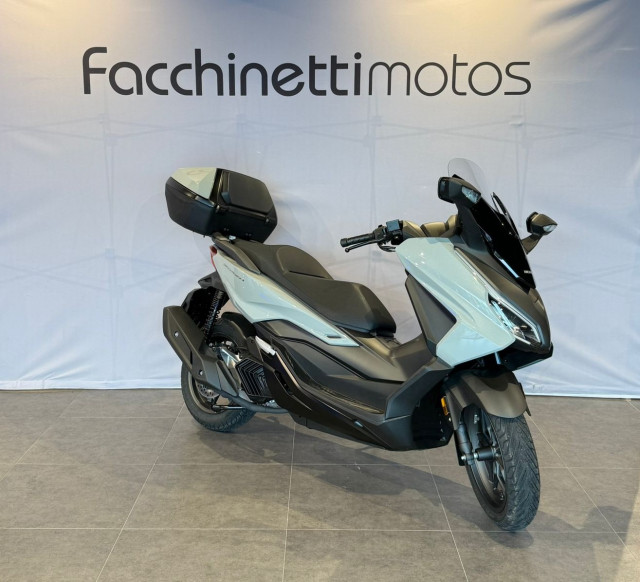 HONDA NSS 125 Forza Smart Top Box Roller Occasion