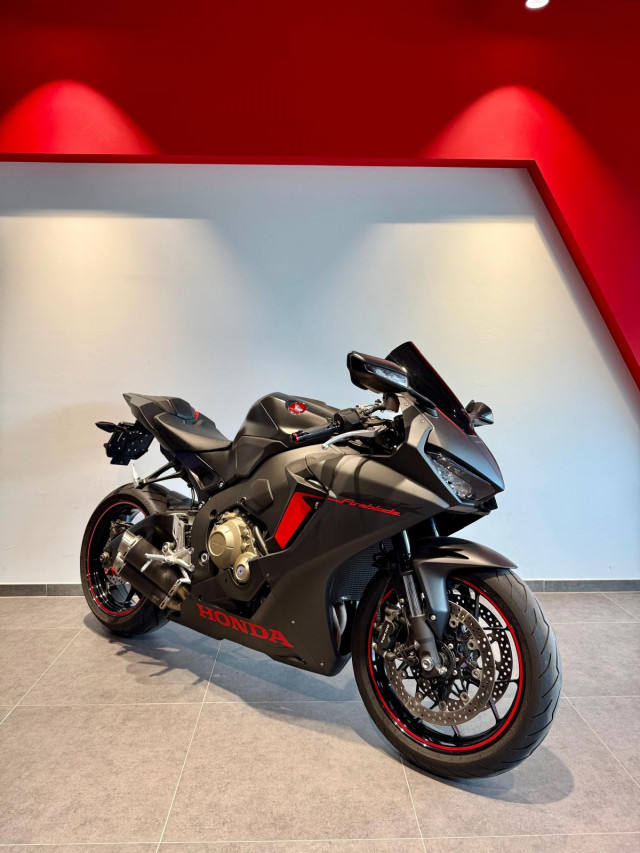 HONDA CBR 1000 RR Fireblade Sport Occasion HONDA CBR 1000 RR Fireblade Sport Occasion