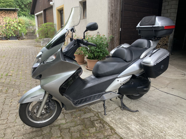 HONDA FJS 600 A Silver Wing Roller Occasion