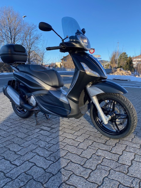 PIAGGIO Beverly 350 Scooter Usato