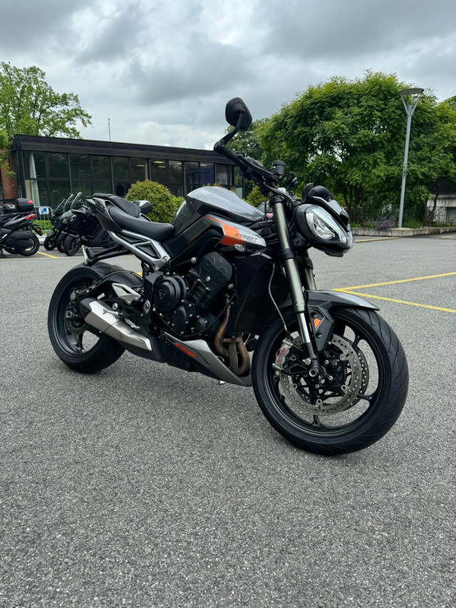 TRIUMPH Street Triple 765 RS Naked Occasion