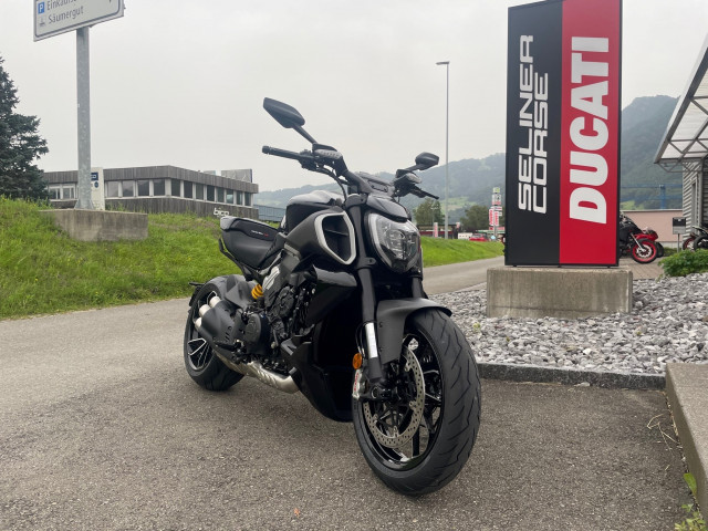 DUCATI Diavel 1160 V4 Naked Occasion