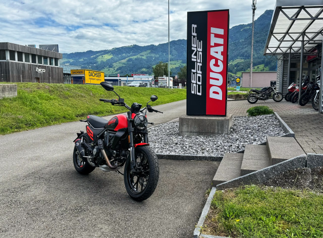 DUCATI Scrambler 803 Full Throttle Retro Neufahrzeug