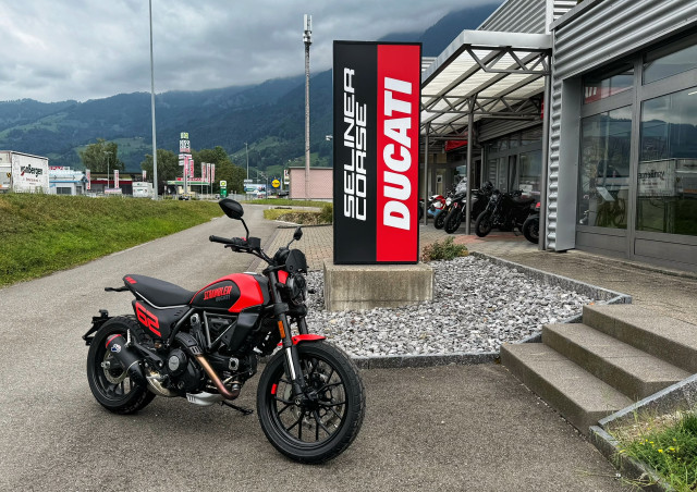 DUCATI Scrambler 803 Full Throttle Retro Demo vehicle