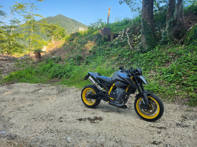 KTM 890 Duke R Naked Occasion