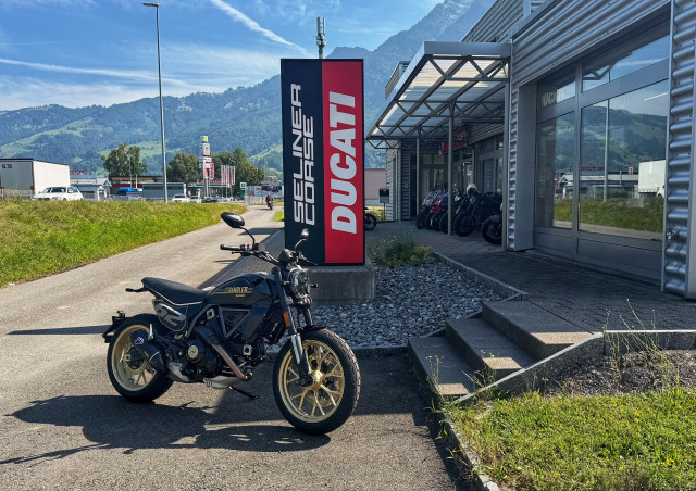DUCATI Scrambler 803 Full Throttle Retro Neufahrzeug