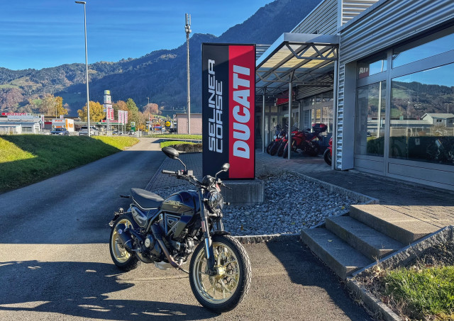 DUCATI Scrambler 803 Full Throttle Retro Vorführfahrzeug