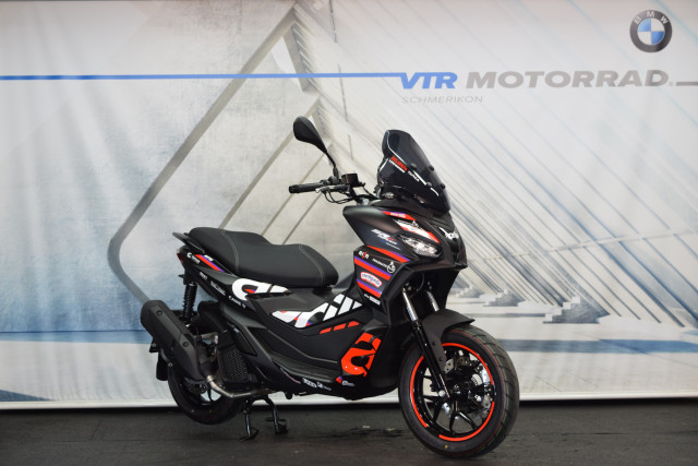 APRILIA SR GT 125 Replica Roller Neufahrzeug
