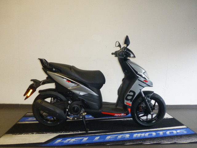 APRILIA SR 125 Roller Neufahrzeug