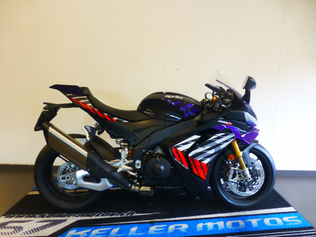 APRILIA RSV4 1100 Factory Sport Vorführfahrzeug APRILIA RSV4 1100 Factory Sport Vorführfahrzeug