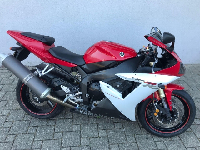 YAMAHA R1 Sport Used