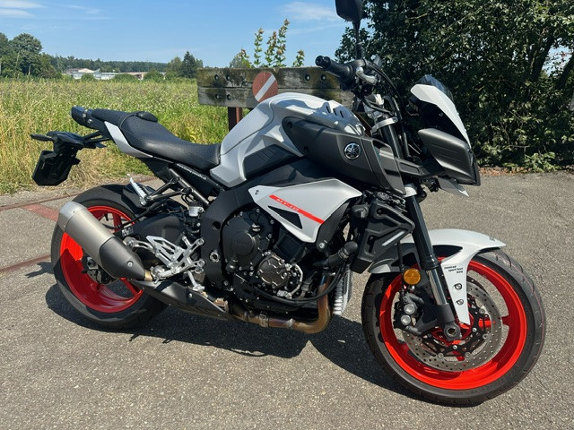 YAMAHA MT-10 Naked Modèle démo