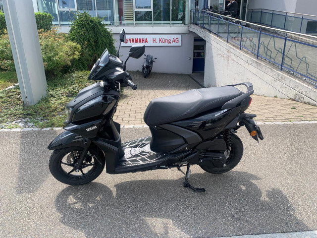 YAMAHA LCG 125 RayZR Roller Occasion