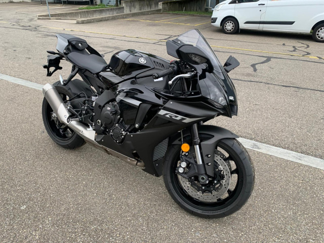 YAMAHA R1 Sport Tageseinlösung