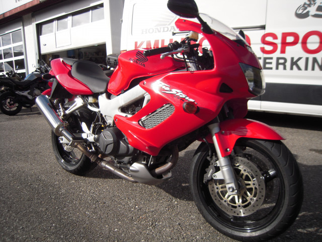 HONDA VTR 1000 Fire Storm Sport Occasion HONDA VTR 1000 Fire Storm Sport Occasion
