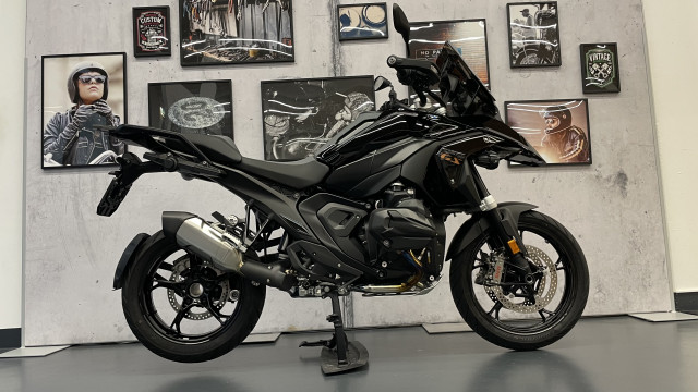 BMW R 1300 GS Triple Black Enduro Usato