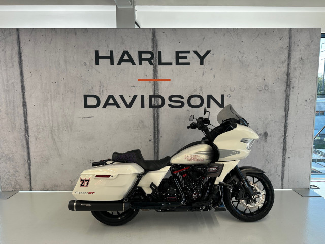 HARLEY-DAVIDSON FLTRXSTSE 1977 CVO Road Glide ST 121 Touring Occasion