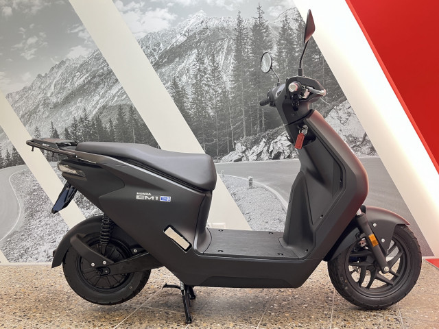 HONDA EM1 e Roller Neufahrzeug HONDA EM1 e Roller Neufahrzeug