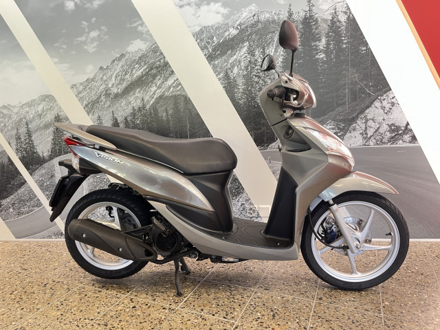 HONDA NSC 110 Vision Scooter Used