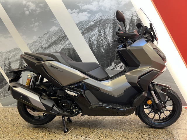 HONDA ADV 350 Roller Vorführfahrzeug