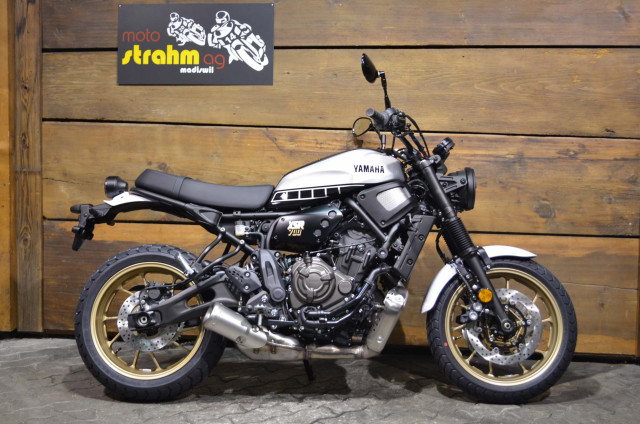 YAMAHA XSR 700 XTribute Retro Neufahrzeug