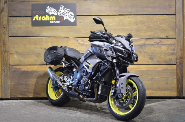 YAMAHA MT-10 Naked Occasion