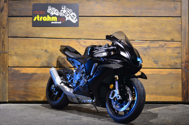 YAMAHA R1 Sport Neufahrzeug YAMAHA R1 Sport Neufahrzeug