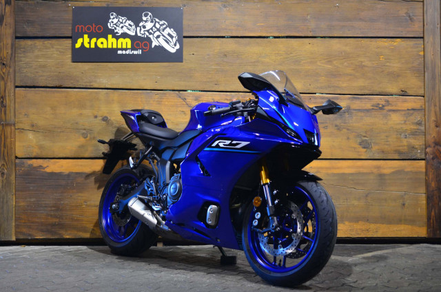 YAMAHA R7 Sport Neufahrzeug YAMAHA R7 Sport Neufahrzeug