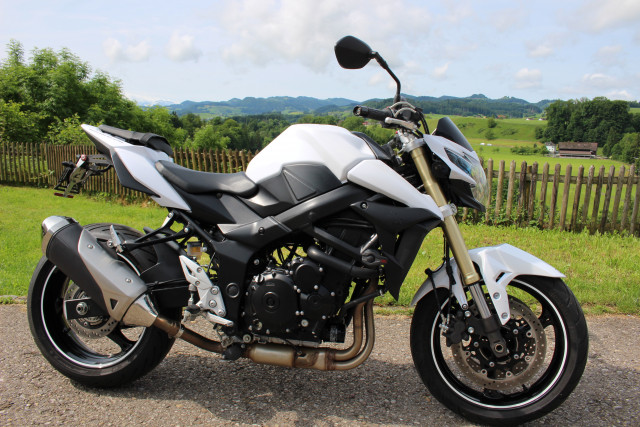 SUZUKI GSR 750 A/U Naked Used