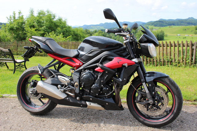 TRIUMPH Street Triple 675 R Naked Used
