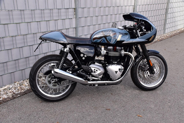 TRIUMPH Thruxton 1200 Retro Immatriculation d’un jour