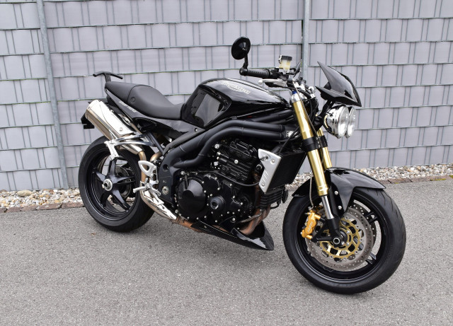 TRIUMPH Speed Triple 1050 Naked Used