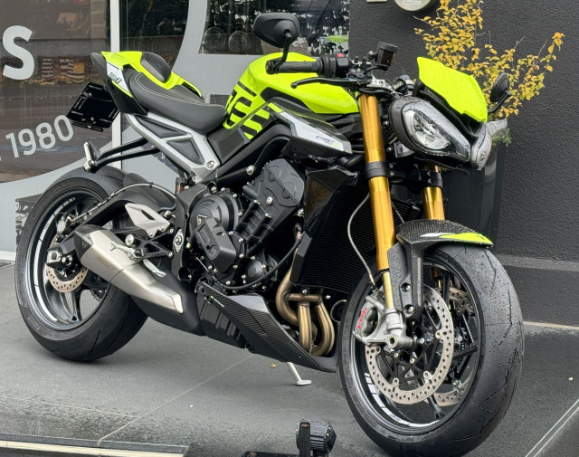 TRIUMPH Street Triple 765 Moto2 Edition Naked Neufahrzeug