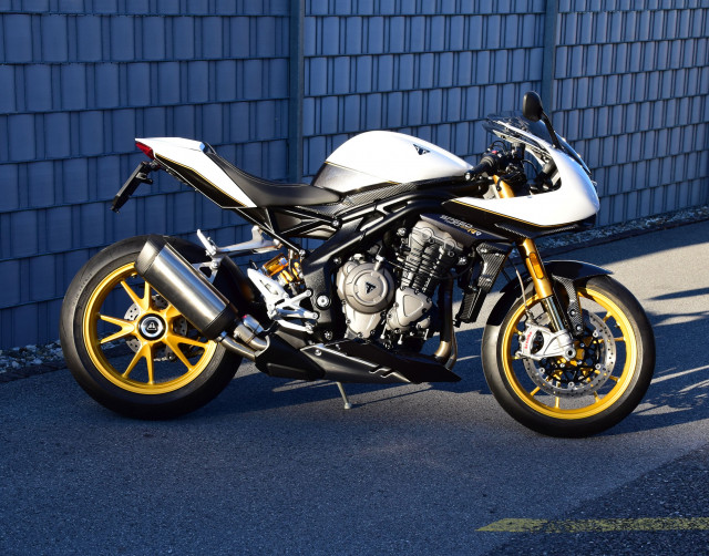 TRIUMPH Speed Triple 1200 RR Sport Registrazione di un giorno