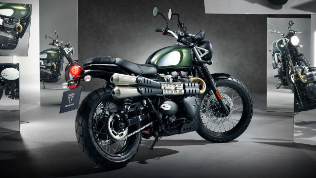 TRIUMPH Scrambler 900 Chrome Edition Retro Demo vehicle