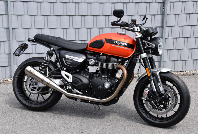 TRIUMPH Speed Twin 1200 Retro Moto nuova