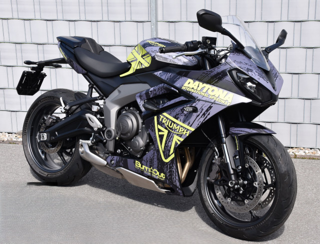 TRIUMPH Daytona 660 Sport Neufahrzeug TRIUMPH Daytona 660 Sport Neufahrzeug