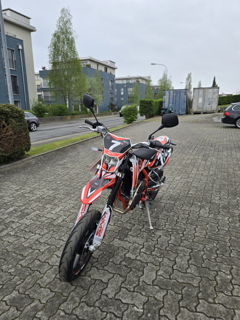 SWM SM 125 R Supermoto Neufahrzeug