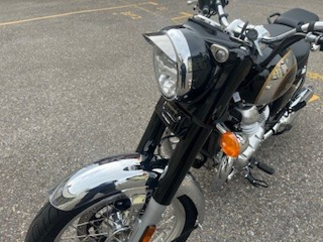 ROYAL-ENFIELD Classic 650 Retro Neufahrzeug