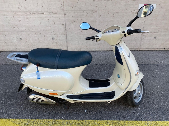 PIAGGIO Vespa 125 ET4 Scooter Usato