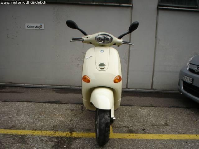 PIAGGIO Vespa 125 ET4 Scooter Occasion