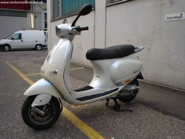 PIAGGIO Vespa 125 ET4 Scooter Usato