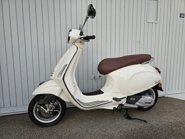 PIAGGIO Vespa Primavera 125 Roller Occasion